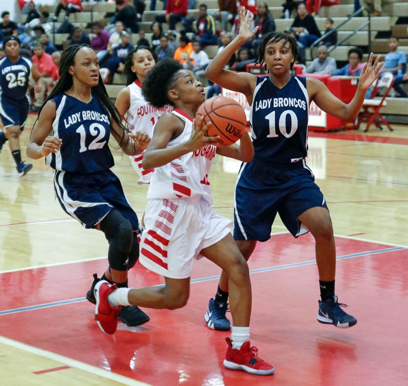 Broncos lose to Seahawks in opening round of Holiday Classic - The  Tidewater News