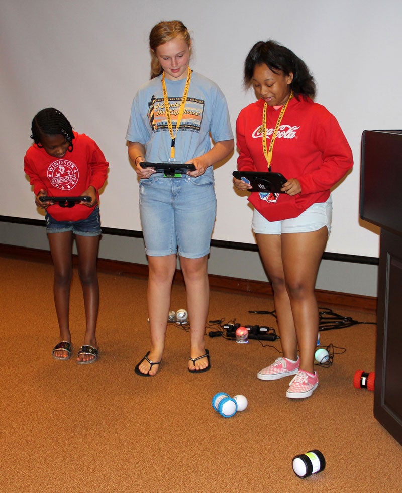 Verizon STEM Camp diversifies options for middle school girls The