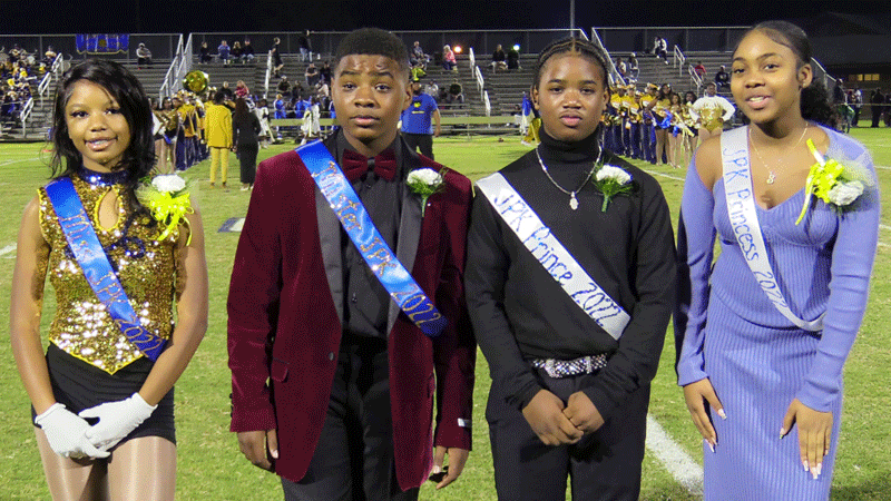 FCPS students honor schools at homecoming The Tidewater News The
